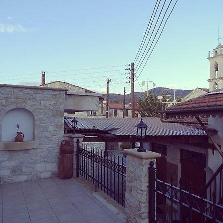 Corner Cottage Lania Luaran gambar